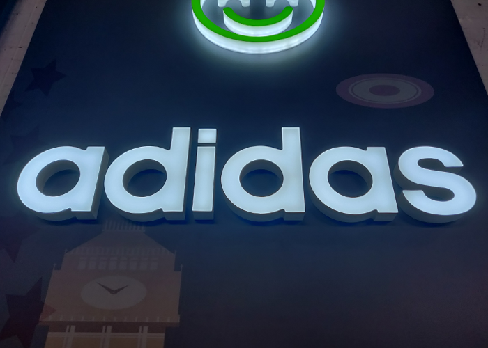 阿迪達(dá)斯樹(shù)脂發(fā)光字 阿迪達(dá)斯樹(shù)脂發(fā)光字