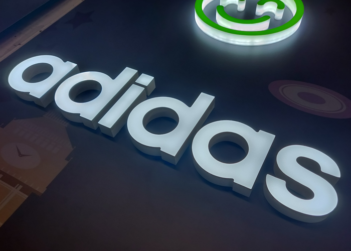 阿迪達(dá)斯樹(shù)脂發(fā)光字 阿迪達(dá)斯樹(shù)脂發(fā)光字