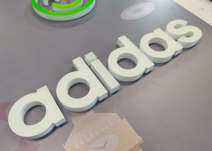 阿迪達(dá)斯樹(shù)脂發(fā)光字 阿迪達(dá)斯樹(shù)脂發(fā)光字