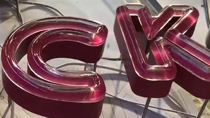 LED霓虹發(fā)光字為什么要采用柔性霓虹燈作為光源？