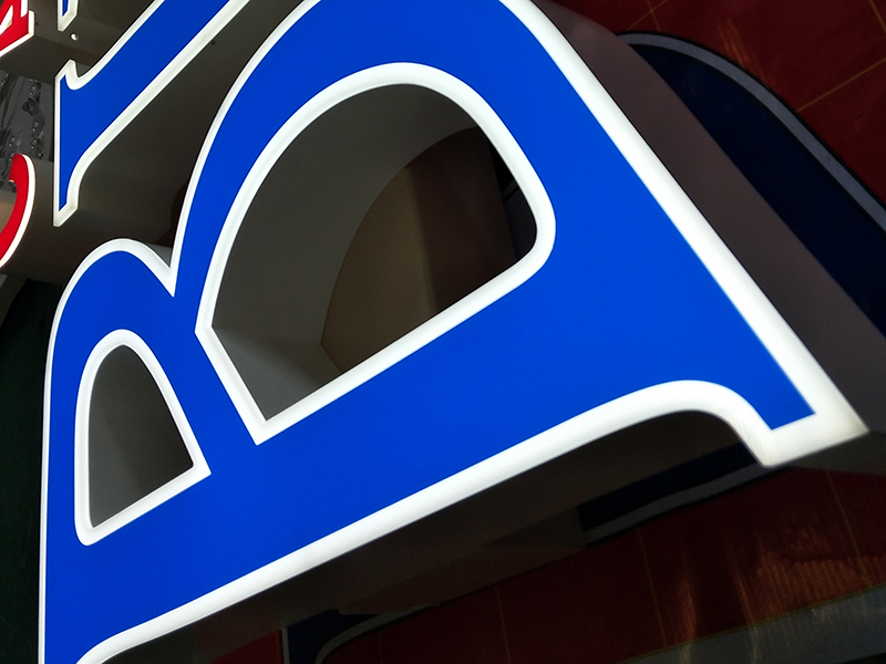 LED無邊框發(fā)光字的概念和主要的特征是什么？