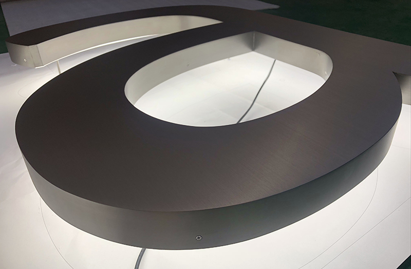 LED金屬拉絲背發(fā)光字對光源的要求有哪些？