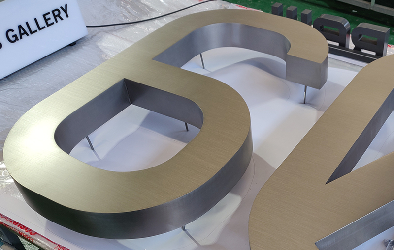 LED發(fā)光字生產(chǎn)制作過程中怎么選擇光源？