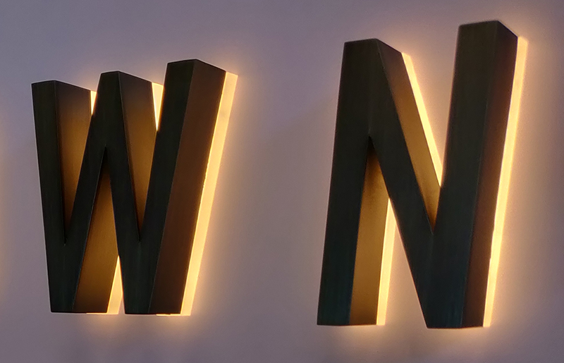 吸塑發(fā)光字和金屬發(fā)光字的區(qū)別在哪里？