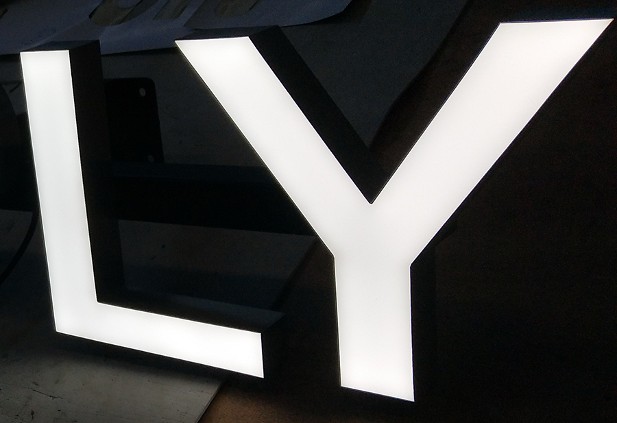 LED平面發(fā)光字制作方法步驟和注意事項有哪些？