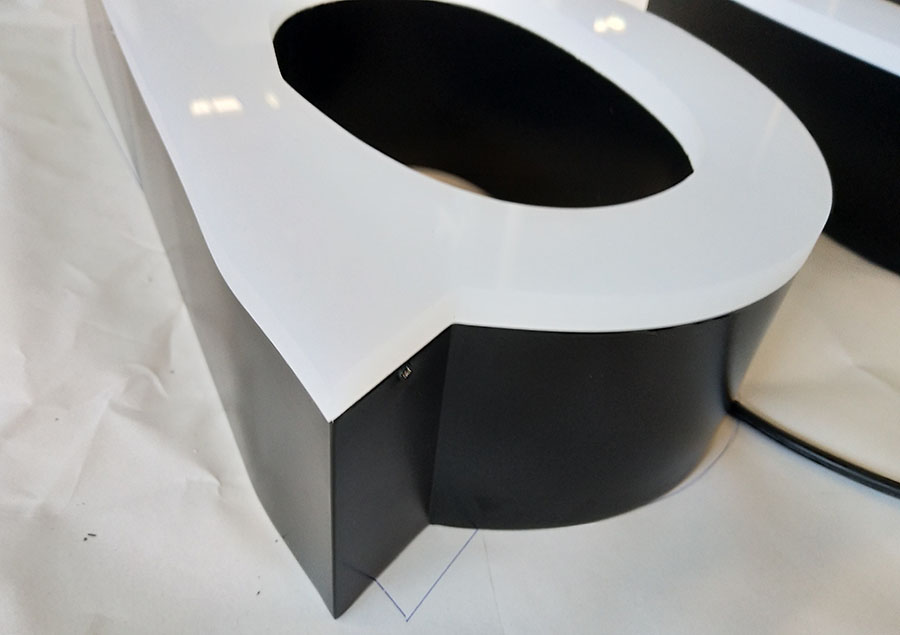 亞克力發(fā)光字價(jià)格怎么算，多少錢(qián)一個(gè)平方？