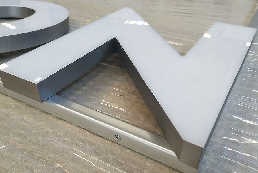 亞克力發(fā)光字工作環(huán)境的要求有哪些？