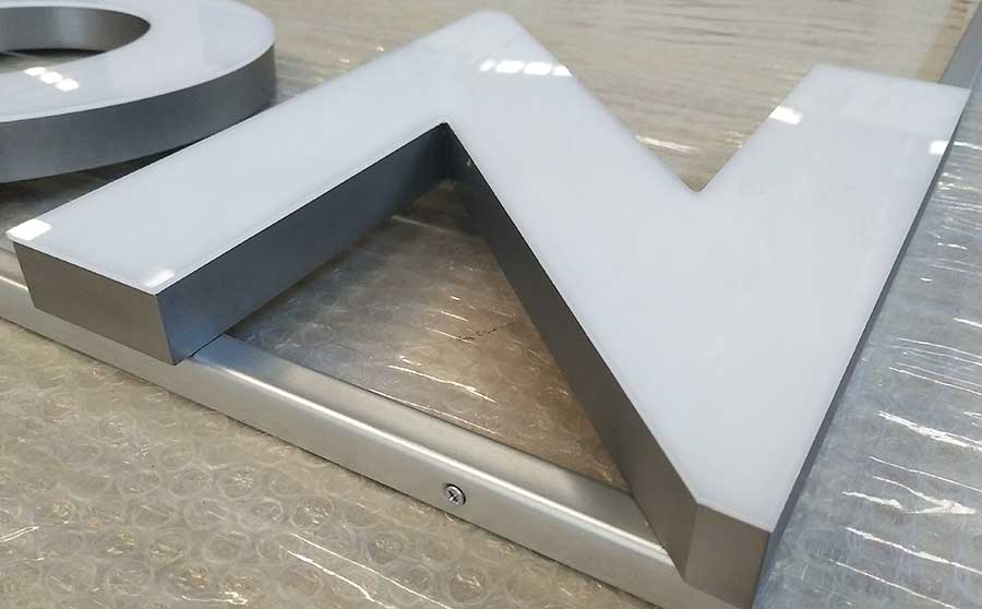 發(fā)光字尺寸怎么設(shè)置？