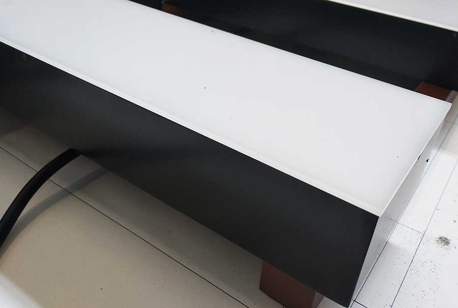 亞克力發(fā)光字和樹脂字的區(qū)別有哪些？