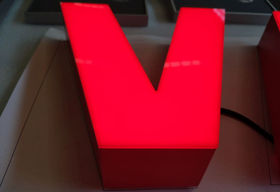 無(wú)邊框發(fā)光字制作流程有哪些？