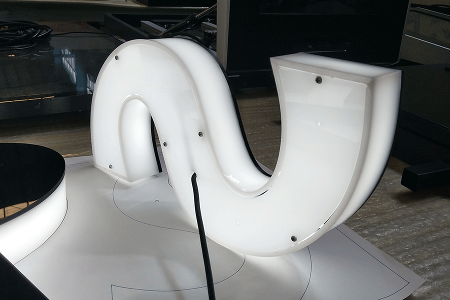 亞克力發(fā)光字制作安裝注意細節(jié)有哪些？