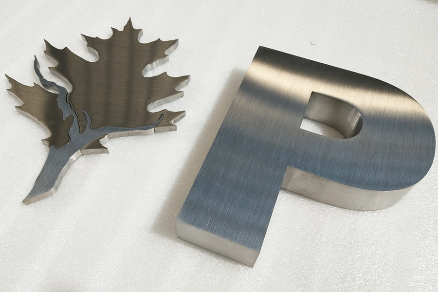 不銹鋼發(fā)光字后期清潔保養(yǎng)怎么做？