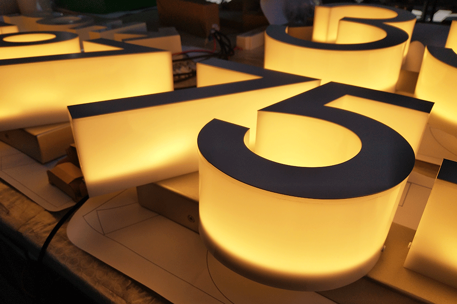 led亞克力字招牌怎么進(jìn)行后期保養(yǎng)維護(hù)？