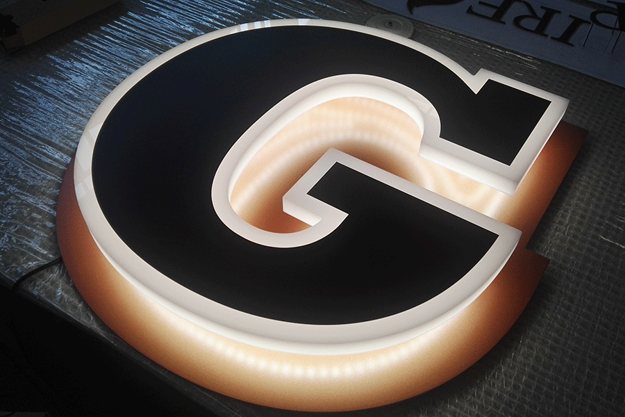 亞克力金屬字有哪些優(yōu)勢(shì)特征？