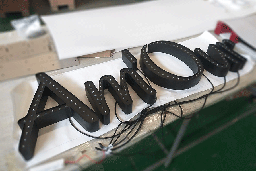 制作外露LED樓頂大字需注意哪些細(xì)節(jié)？