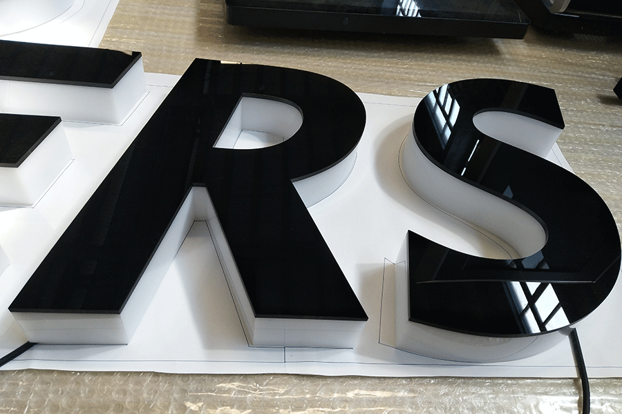 亞克力吸塑字制作流程和特點有哪些？