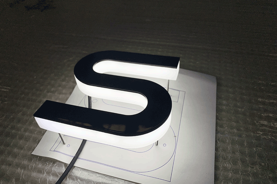 定制led迷你發(fā)光字有什么優(yōu)點(diǎn)？