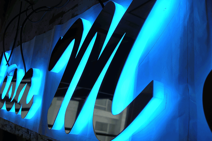 定制亞克力發(fā)光字需注意哪些細(xì)節(jié)？