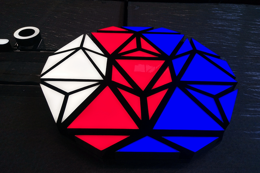 設計制作樹脂字發(fā)光標識標牌有哪些優(yōu)點？