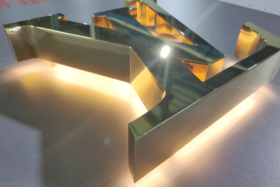 背發(fā)光字標(biāo)識(shí)標(biāo)牌設(shè)計(jì)制作有什么優(yōu)點(diǎn)？