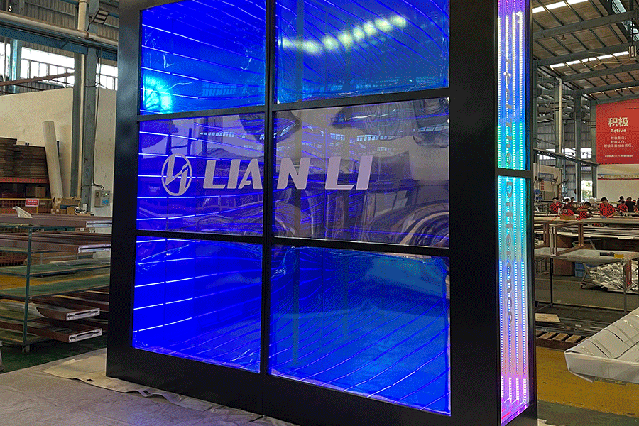 深淵鏡發(fā)光字標(biāo)識(shí)標(biāo)牌制作有什么特點(diǎn)？