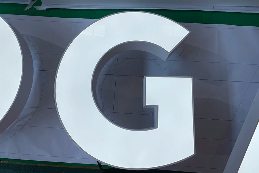 鏤空發(fā)光字發(fā)光標(biāo)識(shí)牌設(shè)計(jì)制作有什么特色？